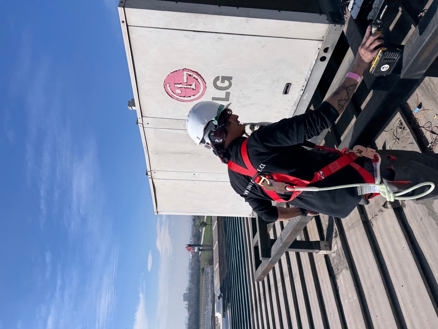 Sistema HVAC industrial instalado y mantenido por INGEGAR en Santiago RM